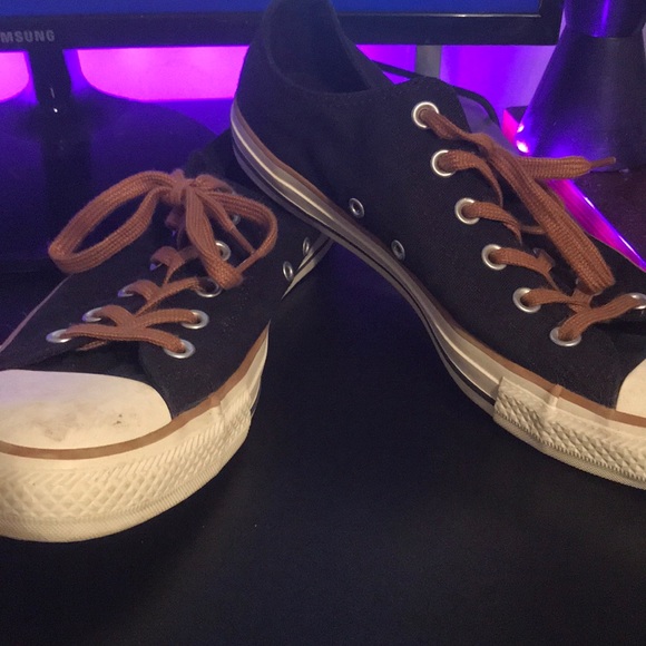 Converse - Picture 2 of 5